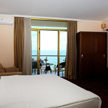 Hotel Corner Inn Μπατούμι Εξωτερικό φωτογραφία