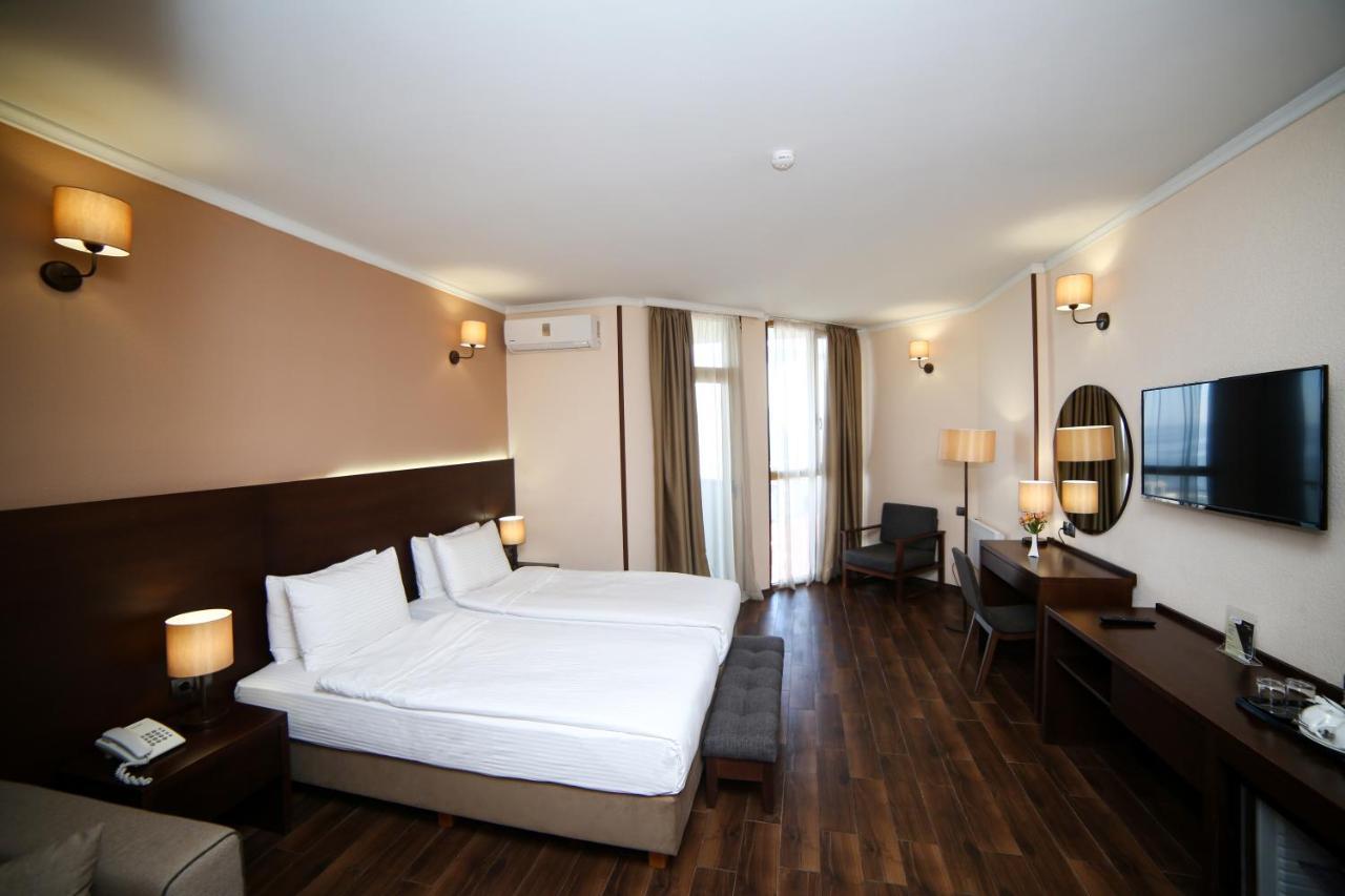 Hotel Corner Inn Μπατούμι Εξωτερικό φωτογραφία