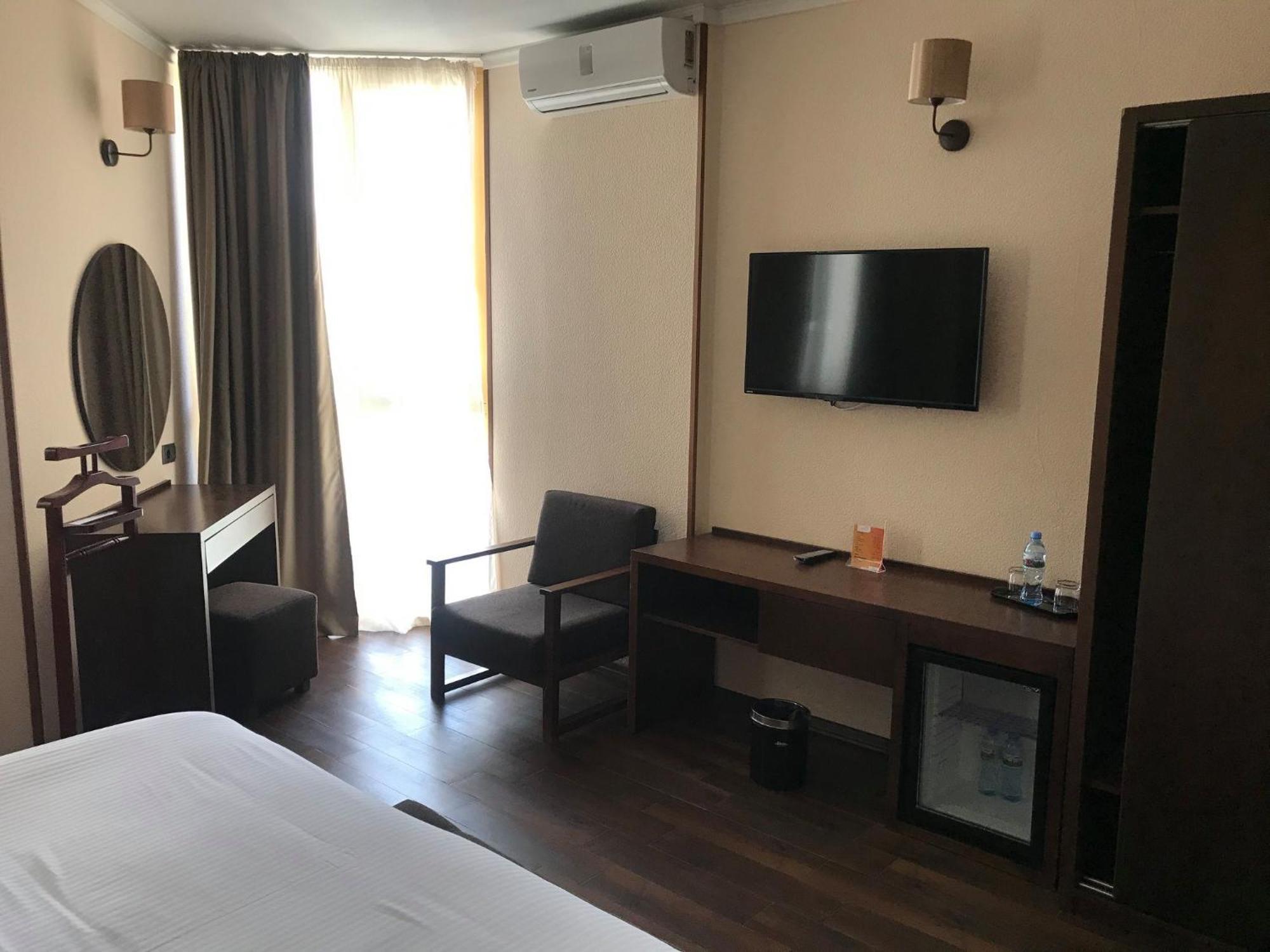 Hotel Corner Inn Μπατούμι Εξωτερικό φωτογραφία
