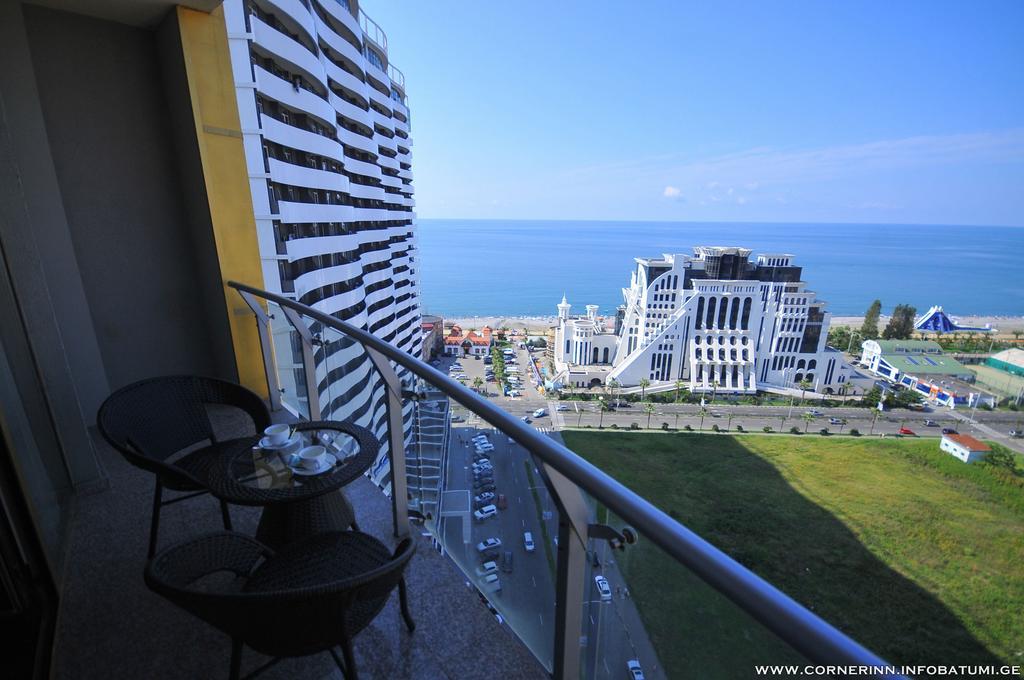 Hotel Corner Inn Μπατούμι Εξωτερικό φωτογραφία