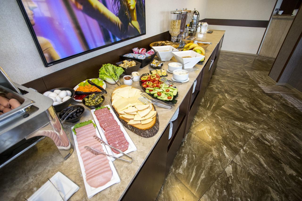 Hotel Corner Inn Μπατούμι Εξωτερικό φωτογραφία