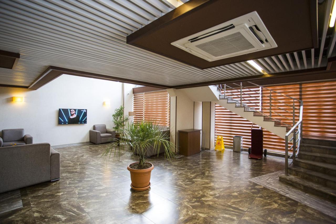 Hotel Corner Inn Μπατούμι Εξωτερικό φωτογραφία